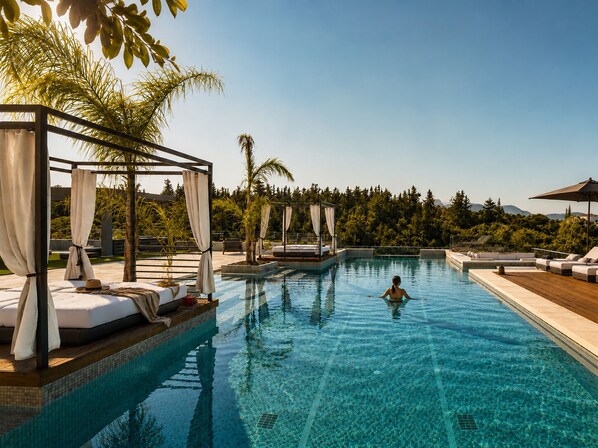 Outdoor pool, a heated pool