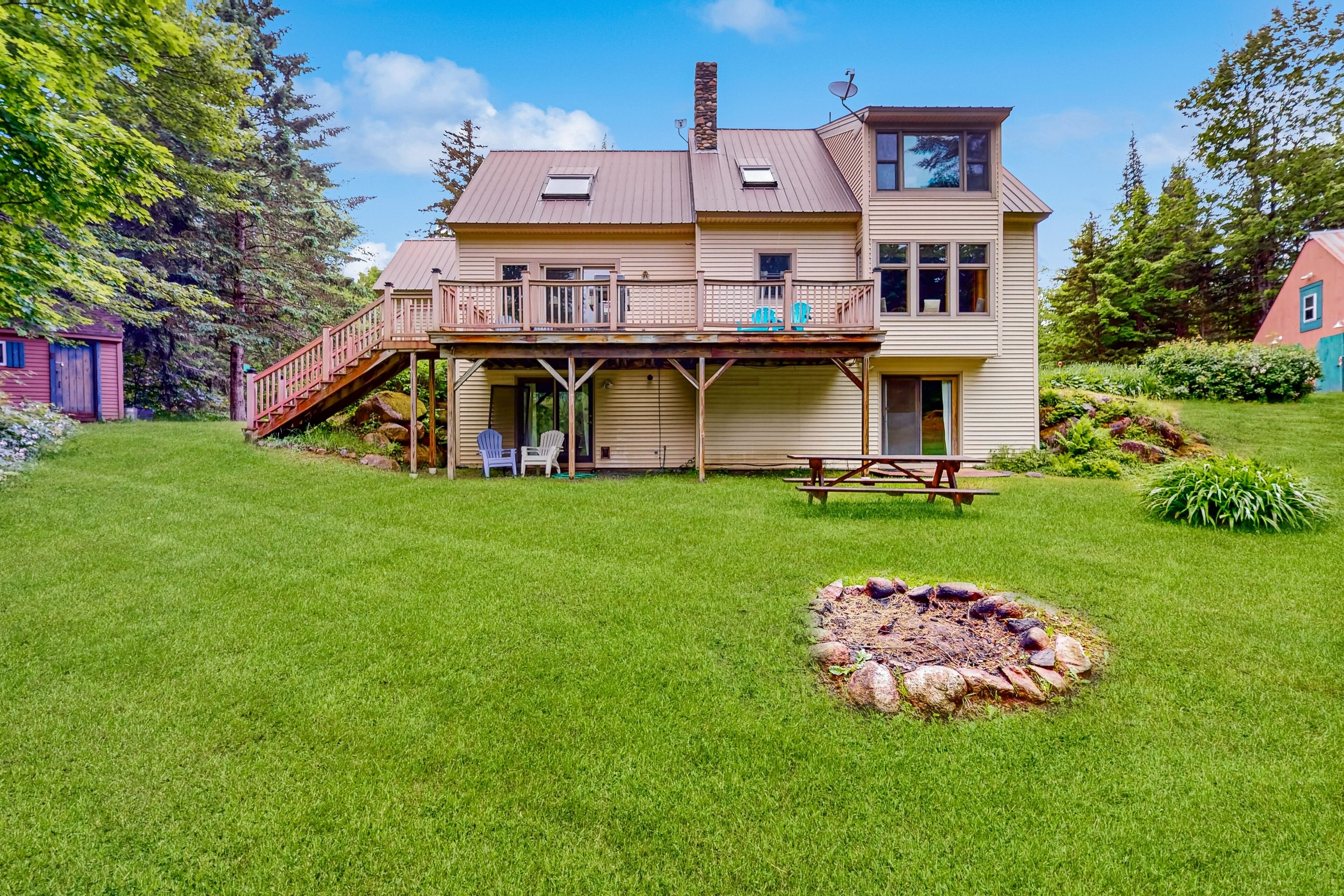 3-story home with Burke Mountain views, deck, grill, wood stove-Dogs welcome