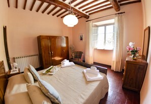 2 slaapkamers, een strijkplank/strijkijzer, wifi