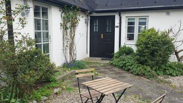 Comfort tweepersoonskamer, 1 kingsize bed | Uitzicht op de binnenplaats