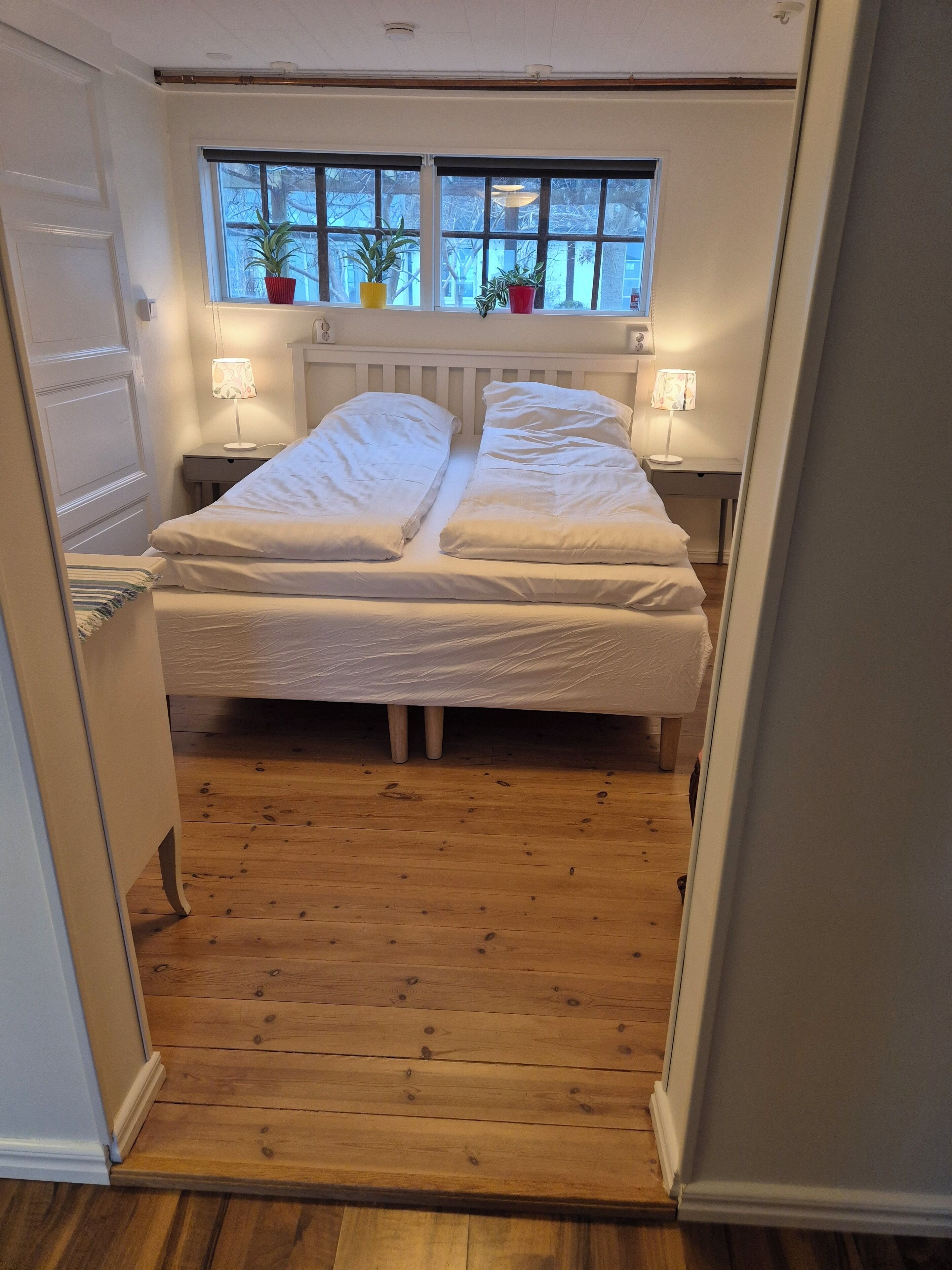 Stian | Ropa de cama de alta calidad, cuna de viaje, wifi gratis y ropa de cama