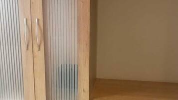 Deluxe Room | 1 bedroom, soundproofing, free WiFi