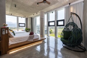 Luxury Quadruple Room, 2 Queen Beds, Garden View | Premium bedding, individually decorated, free WiFi - 135 B&B (Dongshan)