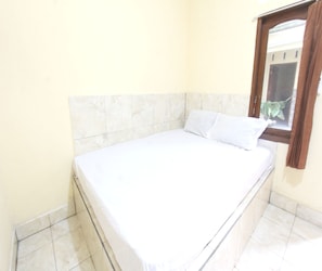 Deluxe Double Room | Free WiFi, bed sheets - Hotel O Lestari Homestay (Kotaraja)