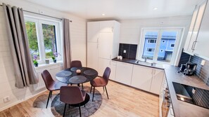 Comfort Apartment | Private kitchen - Bryggerihusen (Kåbdalis)