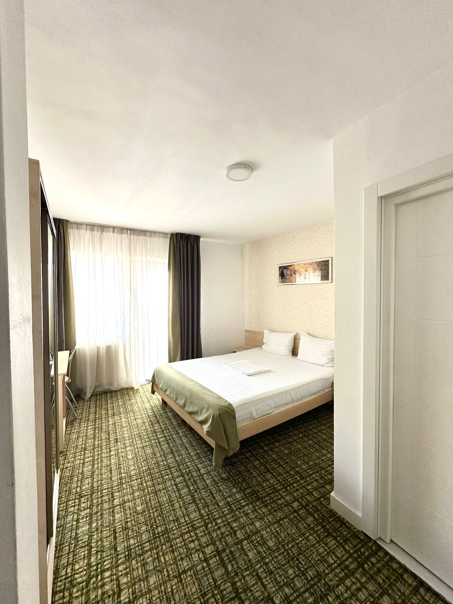 Quarto casal empresarial | Individualmente decorados, individualmente mobiliados, escrivaninha