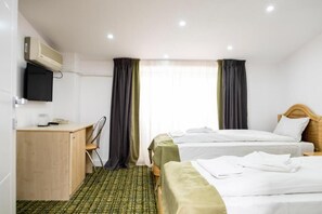 Quarto conforto | Individualmente decorados, individualmente mobiliados, escrivaninha