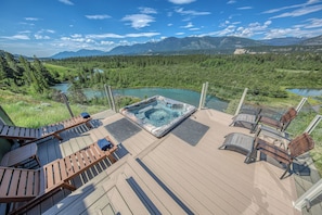 Terrace/patio - Cliff Cabin | Hot Tub | Spectacular Views (Fairmont Hot Springs)
