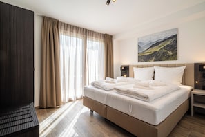 3 bedrooms, WiFi, bed sheets