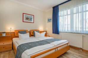 1 bedroom, WiFi (free) - Cozy vacation apartment by the sea with balcony, WiFi & parking space (Koserow)