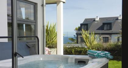 Rockpool at Salt - an apartment that sleeps 6 guests with private hot tub and off road parking