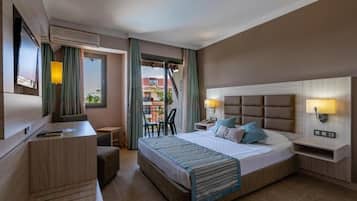 Minibar, skrivebord, lydisolert og wi-fi (inkludert)