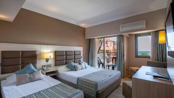 Minibar, escritorio, insonorización y wifi gratis