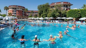 Alberca al aire libre por temporada