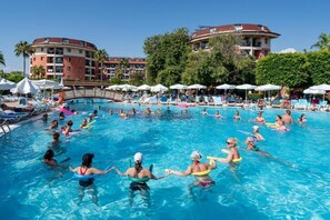 Sæsonbestemt udendørs pool