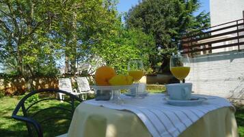 Apartment (Lion - free parking - A4(2)) | Terrace/patio