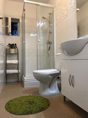 Apartment (Lion - free parking - A4(2)) | Badezimmer