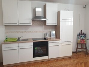 Apartment (Lion - free parking - A4(2)) | Eigene Küche