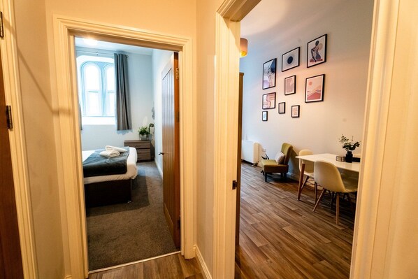1 Schlafzimmer, Schreibtisch, Bügeleisen/Bügelbrett, Internetzugang