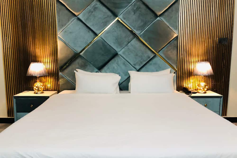 Royal Executive Guest House F-8