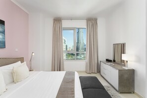 Deluxe Apartment, 2 Bedrooms | 2 bedrooms, in-room safe, blackout curtains, iron/ironing board - Maison Privee - Exclusive Apt w/ Direct Burj Khalifa Views (Dubai)