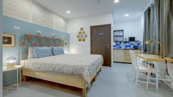 Room 0 | Iron/ironing board, free WiFi, bed sheets