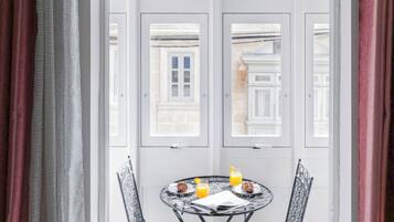 Familie appartement | 1 slaapkamer, een laptopwerkplek, een strijkplank/strijkijzer