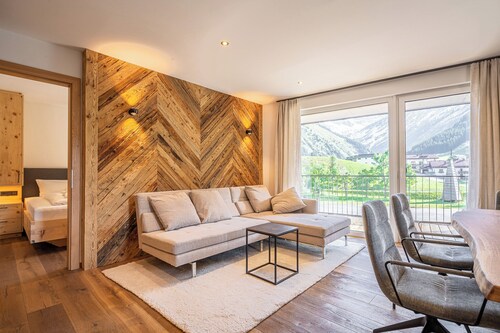 TOP 6 - Großzügiges Apartment mit Bergblick