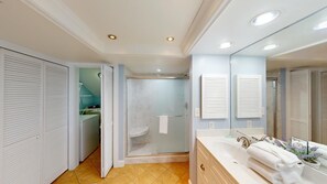 Hair dryer - Lakeside Retreat in Gated Litchfield by the Sea (Pawleys Island)