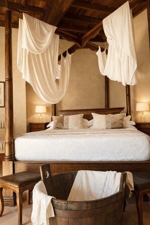 Superior Suite | Premium bedding, down duvets, in-room safe, iron/ironing board - Torre Collevento Luxury Villa (Orvieto)
