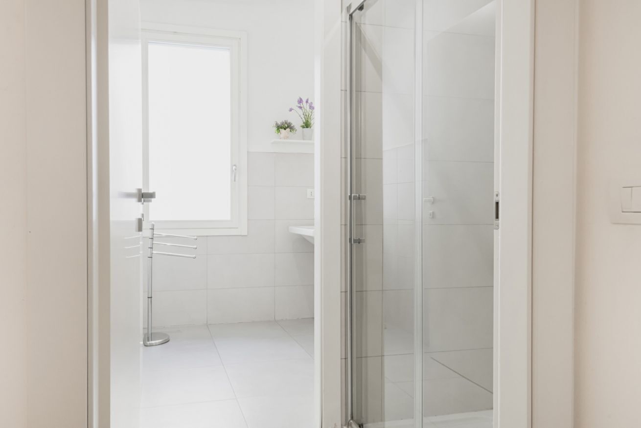 Dusche, Haartrockner, Bidet, Handtücher