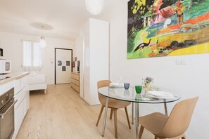 تناول الطعام