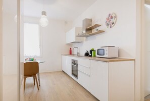 Refrigerador, horno, parrilla de estufa y lavavajillas 