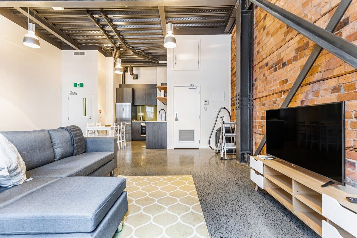 TV, offices