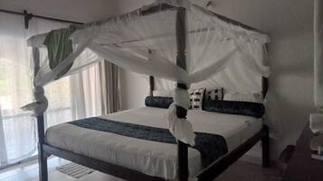 ファミリー コテージ | 5 室のベッドルーム、WiFi (無料)