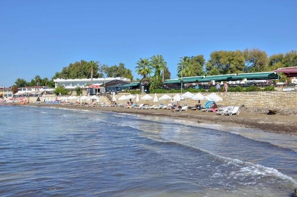 Beach nearby, sun-loungers - Side Legend Hotel (Manavgat)