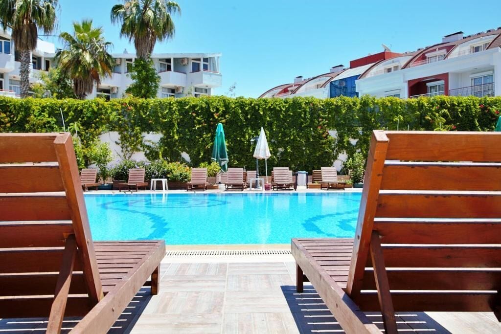 Piscina externa sazonal