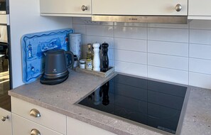 Frigorifero, microonde, forno, lavastoviglie