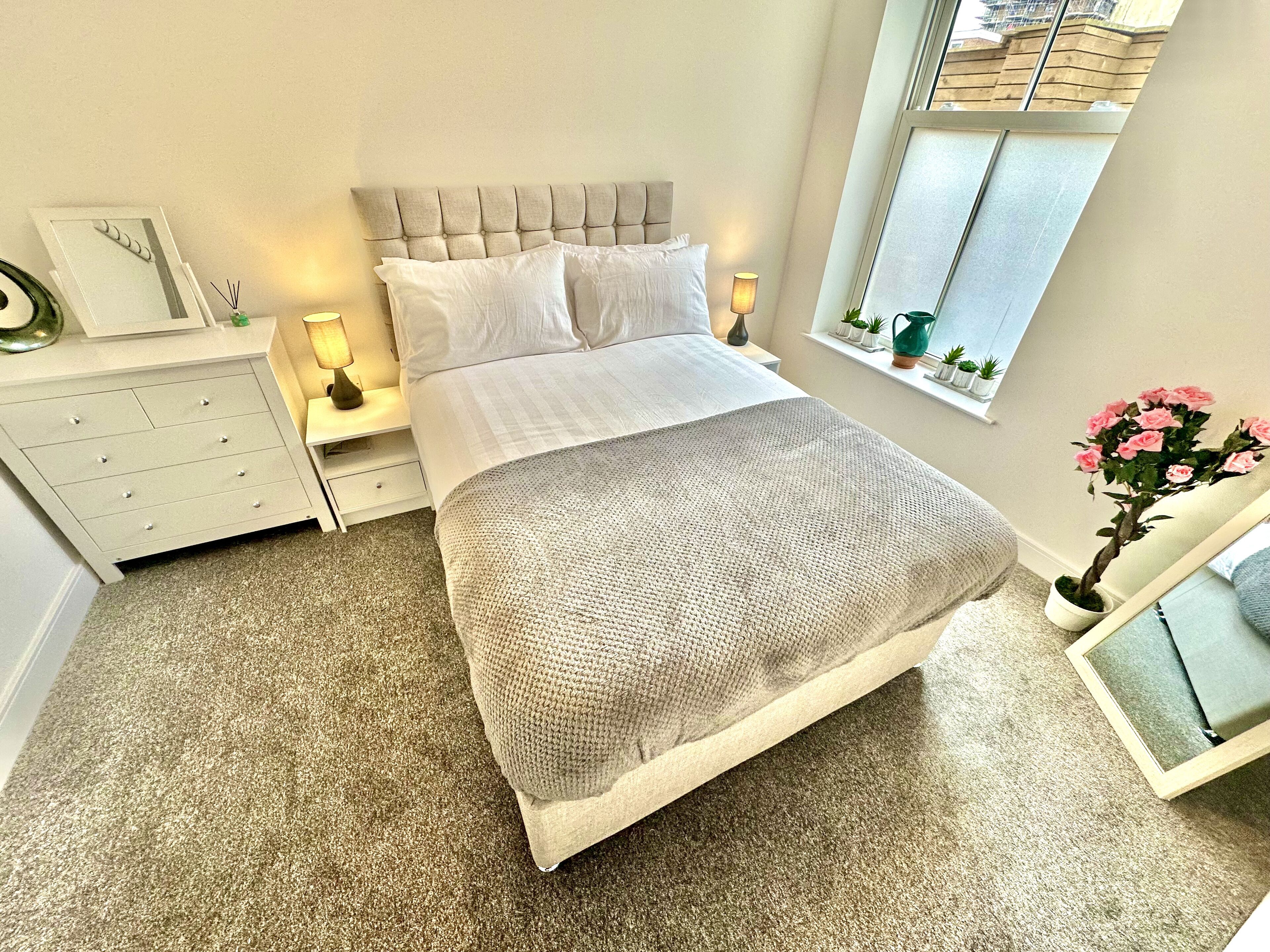 2 bedrooms, iron/ironing board, free WiFi, bed sheets