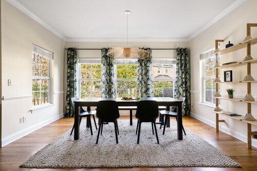 The Shady Oak | Pool in Park Circle