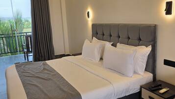 Bureau, espace de travail pour ordinateur portable