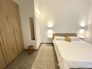 2 soverom, strykejern/-brett, reiseseng for barn og wi-fi