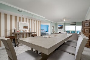 Dining - Beautiful Bayfront Condo with Stunning View and Pool (Ocean City)