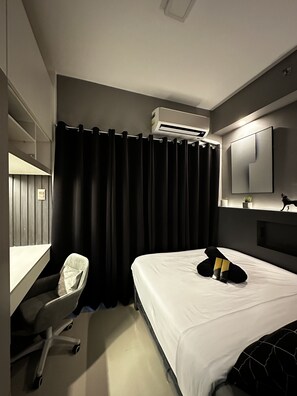 1 soverom, skrivebord, wi-fi (inkludert) og sengetøy