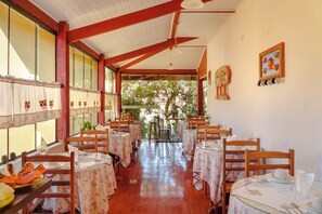 Ilmainen päivittäinen buffetaamiainen 