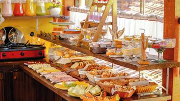 Petit déjeuner buffet compris tous les jours