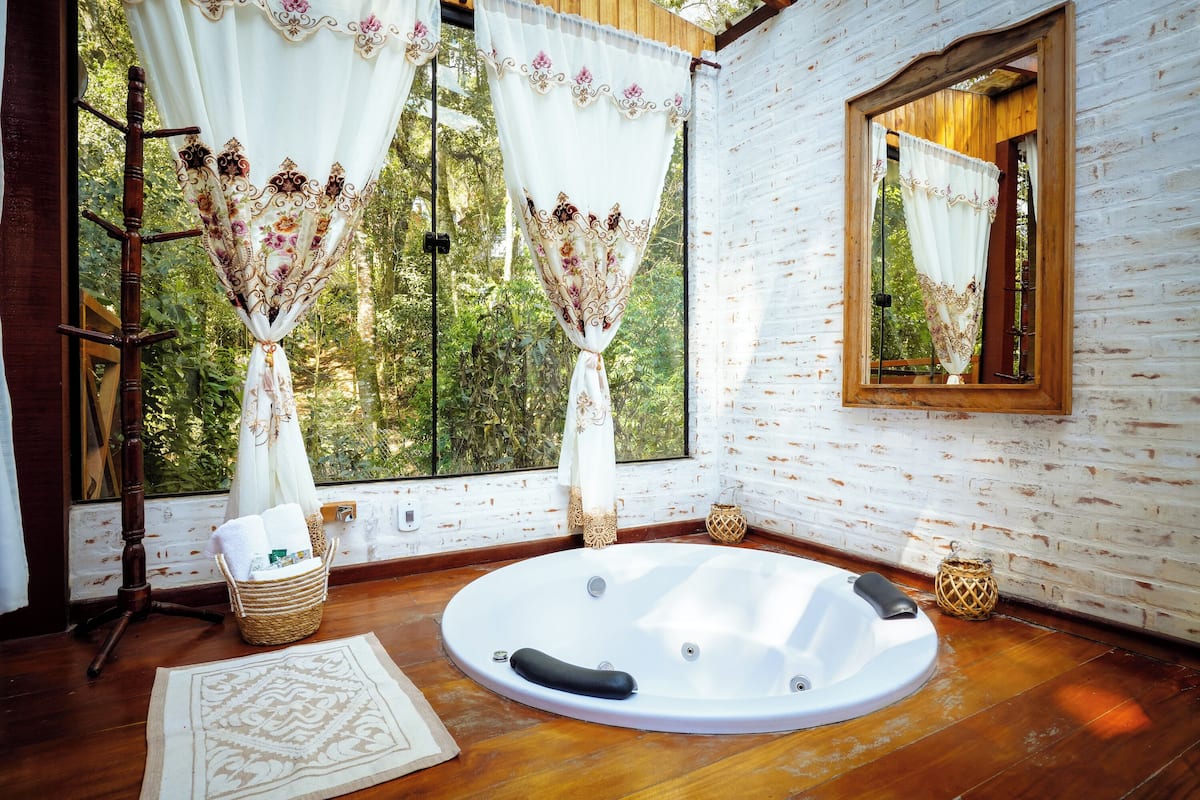 Luxury Room, Jetted Tub | Free WiFi