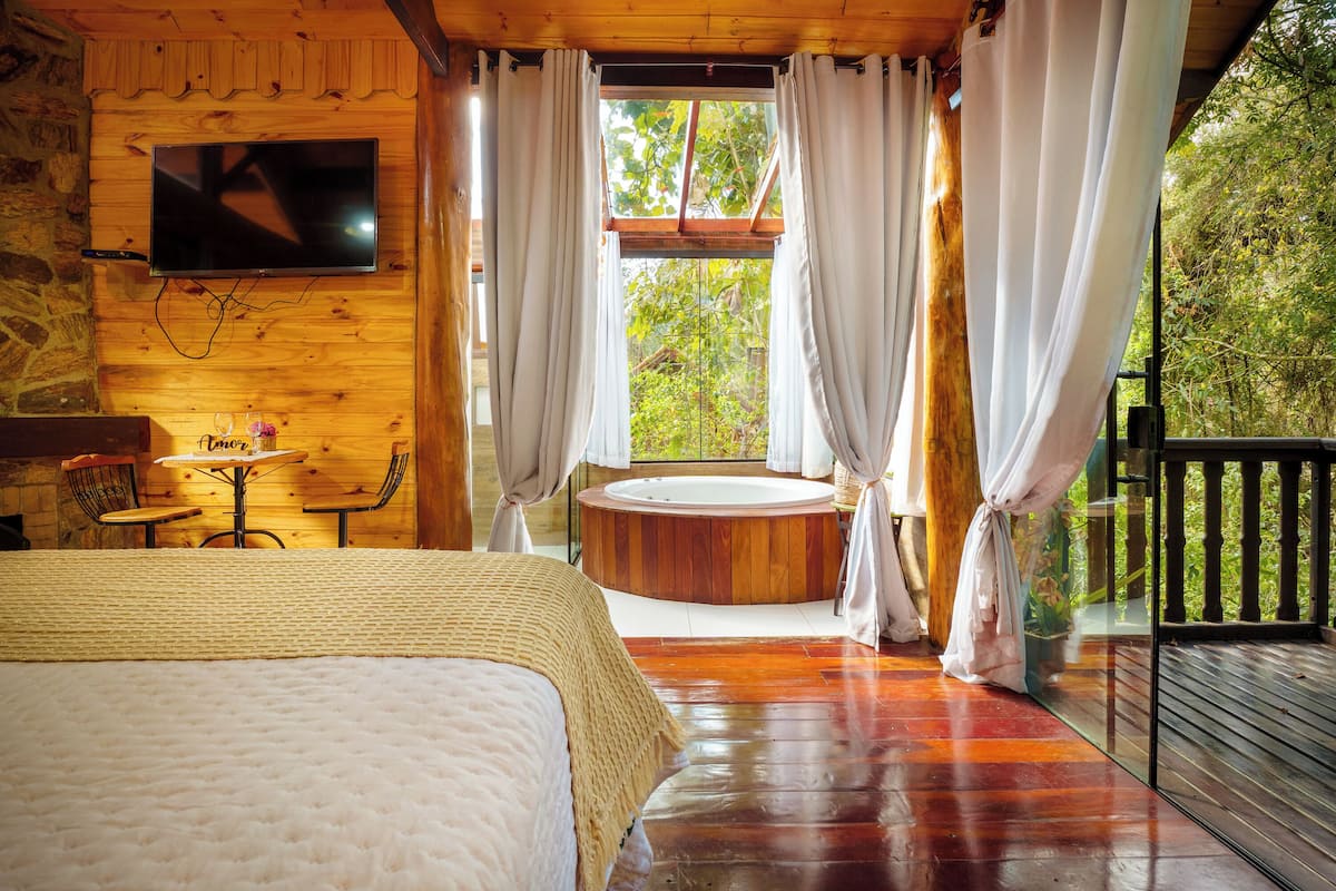 Exclusive Room, Jetted Tub