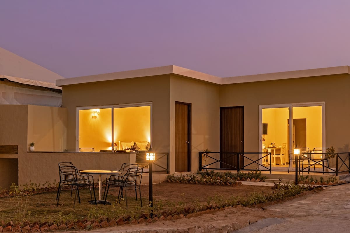 2 Bed room Family Room | 1 bedroom, desk, blackout curtains, bed sheets