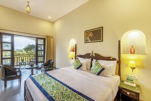 書桌、遮光布/窗簾、床單、無障礙通道